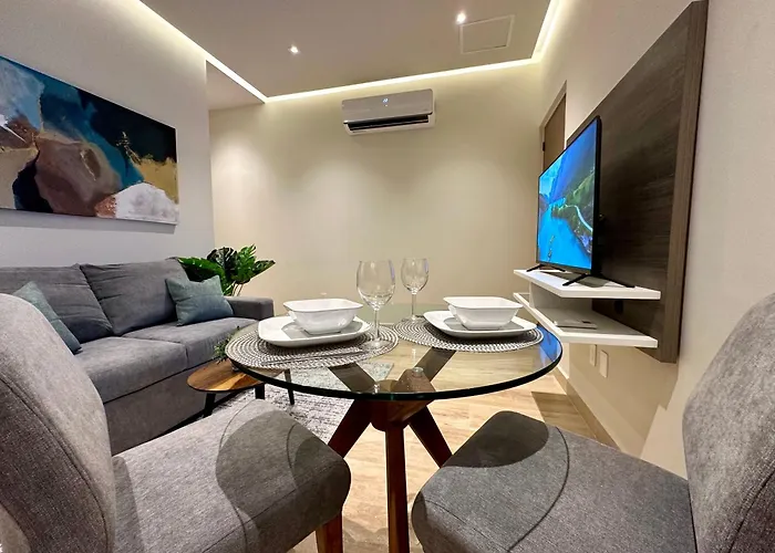 Musa Del Carmen, Centric With Rooftop, Pool, Hot Tub, Gym * Playa del Carmen